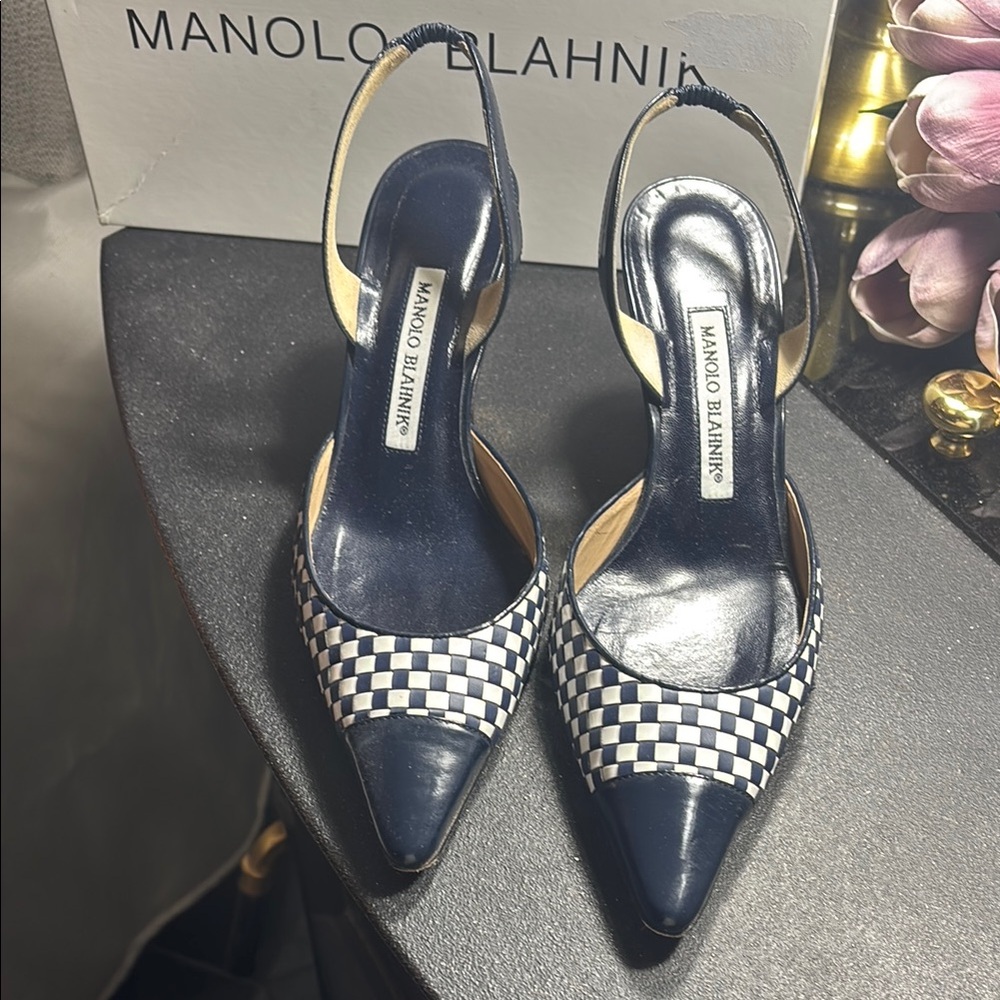 Manolo Blahnik Carolyn sling pump navy/white 37.5